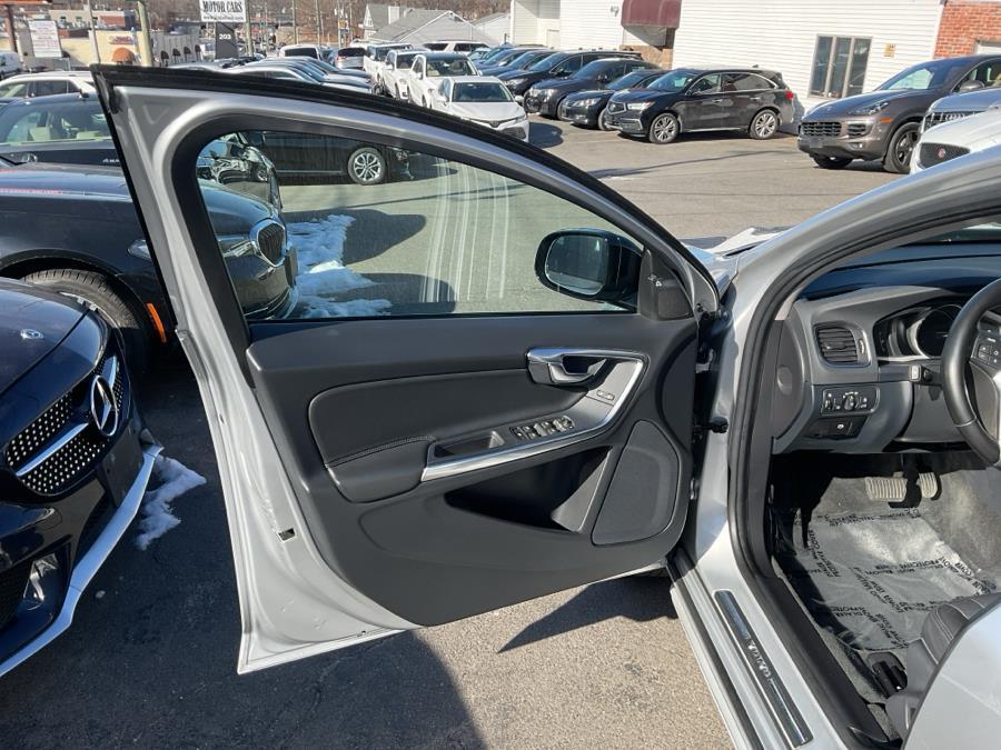 used 2018 Volvo V60 Cross Country car, priced at $14,775