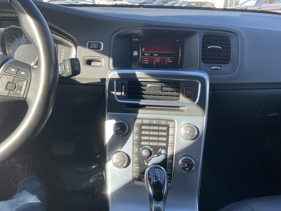 used 2018 Volvo V60 Cross Country car, priced at $14,775