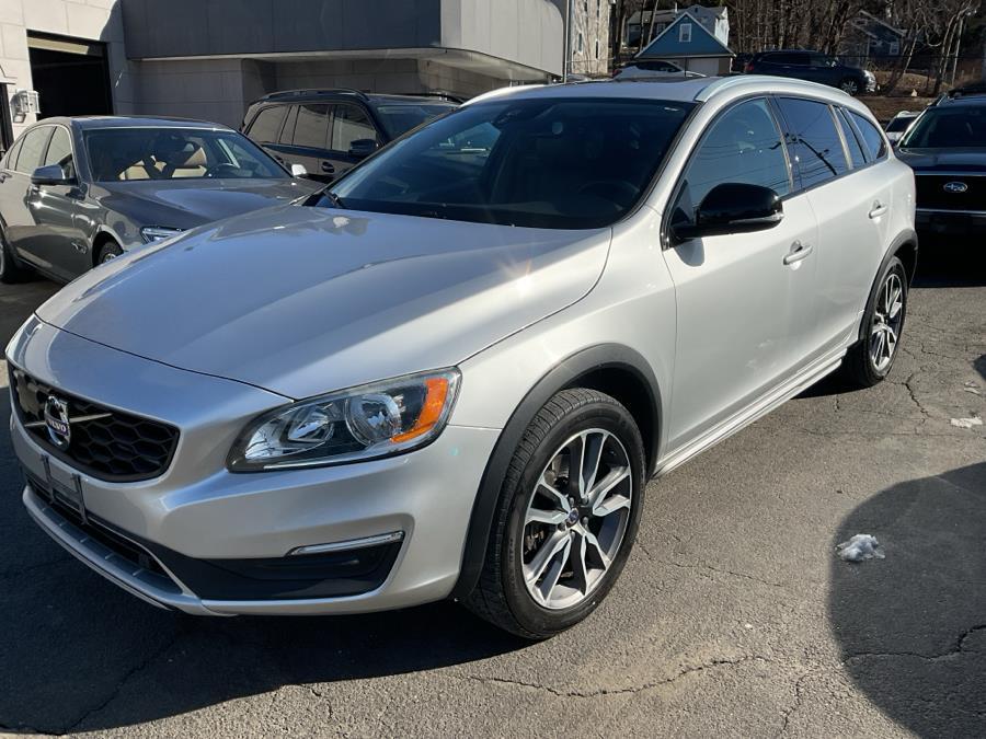 used 2018 Volvo V60 Cross Country car, priced at $14,775