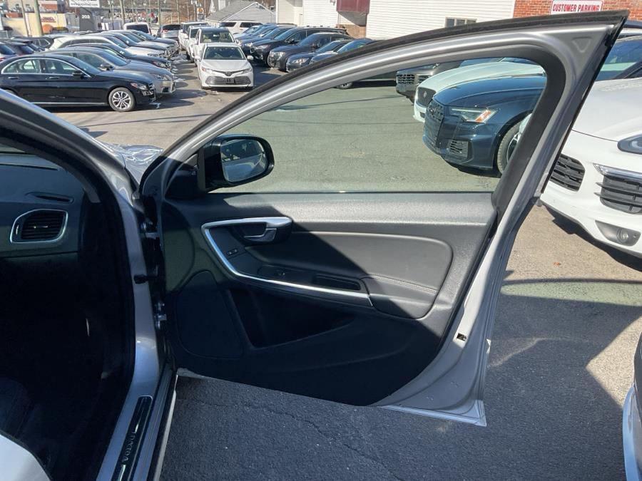 used 2018 Volvo V60 Cross Country car, priced at $14,775