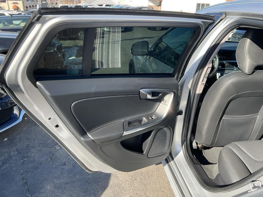 used 2018 Volvo V60 Cross Country car, priced at $14,775