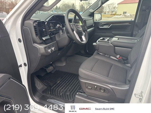 new 2025 GMC Sierra 1500 car, priced at $49,640