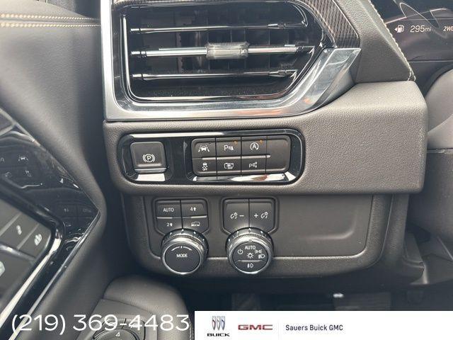 new 2025 GMC Yukon XL car, priced at $80,160