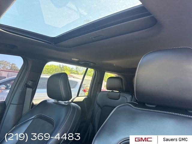 used 2023 Jeep Grand Cherokee car, priced at $34,900