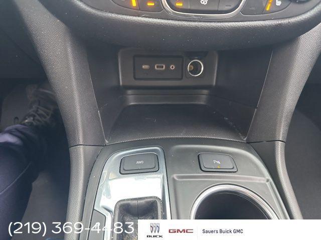 used 2022 Chevrolet Equinox car, priced at $24,700