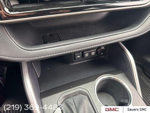 used 2021 Toyota Highlander car, priced at $28,500