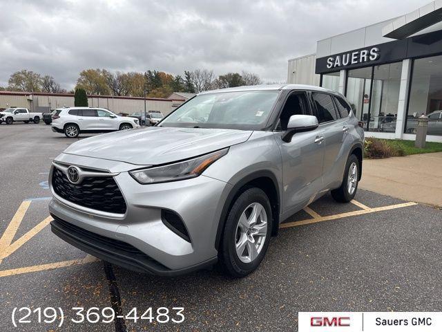used 2021 Toyota Highlander car, priced at $28,500