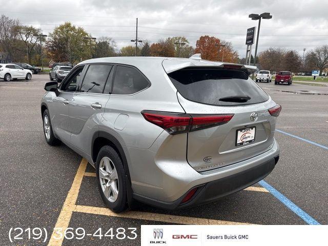 used 2021 Toyota Highlander car, priced at $30,466