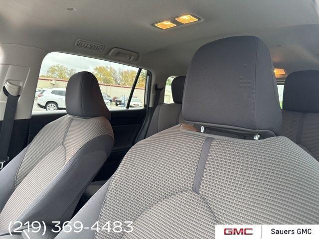 used 2021 Toyota Highlander car, priced at $28,500