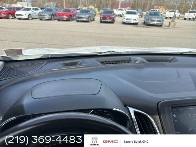 used 2022 Chevrolet Equinox car, priced at $25,980