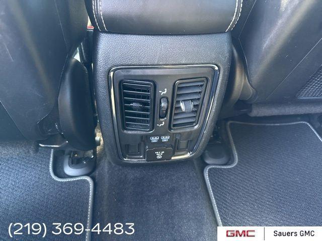 used 2021 Jeep Grand Cherokee car, priced at $31,900