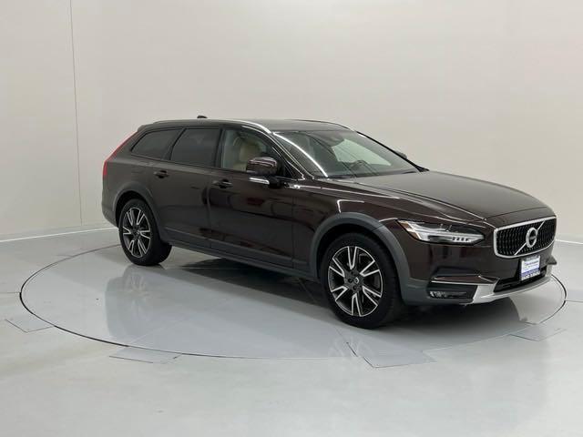 used 2018 Volvo V90 Cross Country car, priced at $31,731