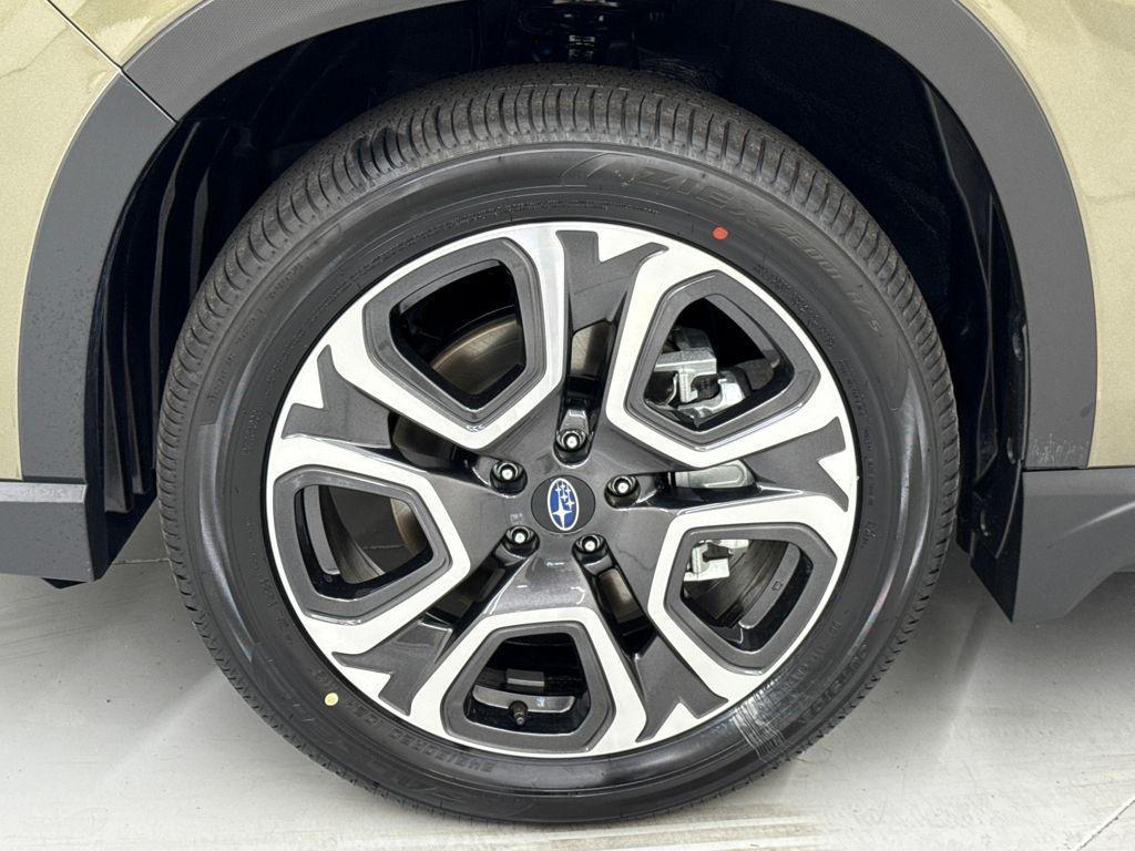 new 2025 Subaru Ascent car, priced at $50,426