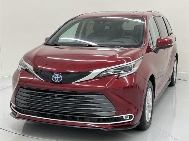 used 2021 Toyota Sienna car, priced at $47,978