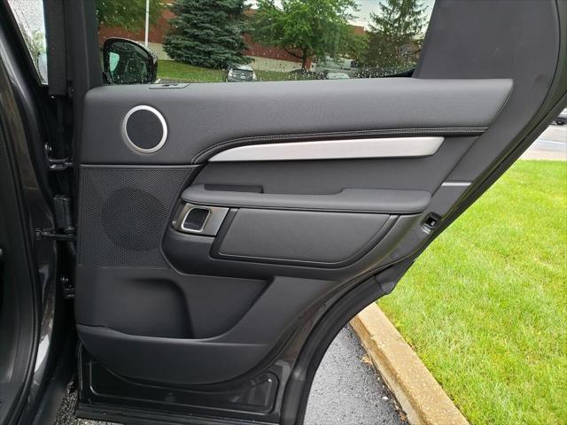 new 2025 Land Rover Discovery car, priced at $78,775