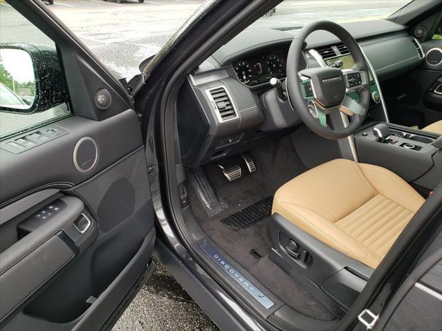 new 2025 Land Rover Discovery car, priced at $78,775