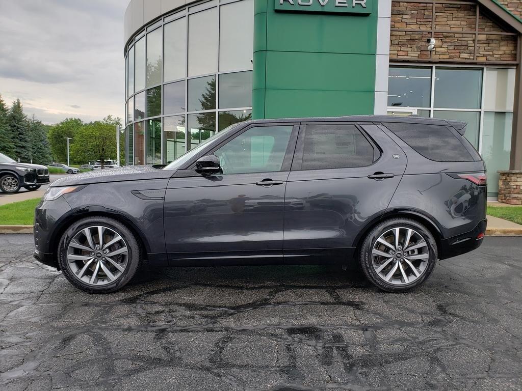 new 2025 Land Rover Discovery car, priced at $78,775