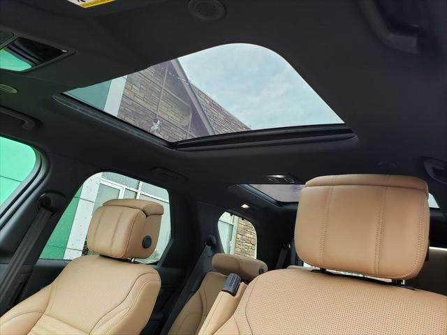 new 2025 Land Rover Discovery car, priced at $78,775