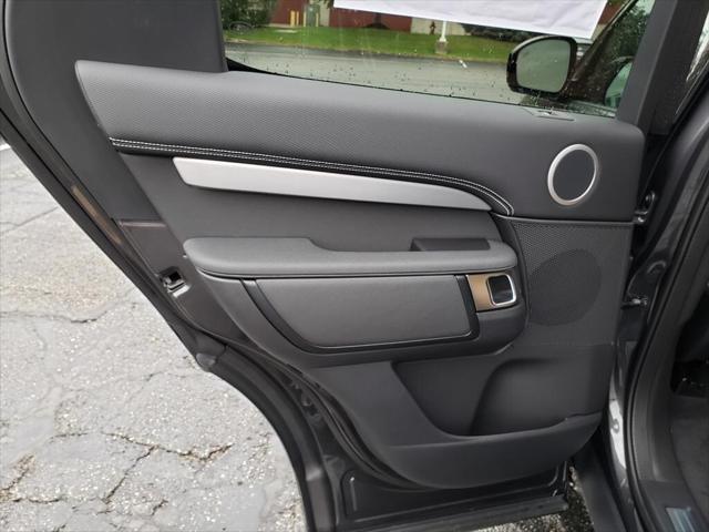 new 2025 Land Rover Discovery car, priced at $78,775