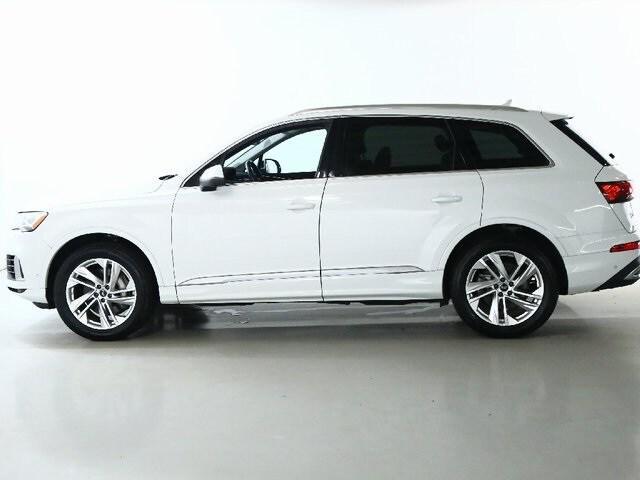 used 2023 Audi Q7 car, priced at $37,900
