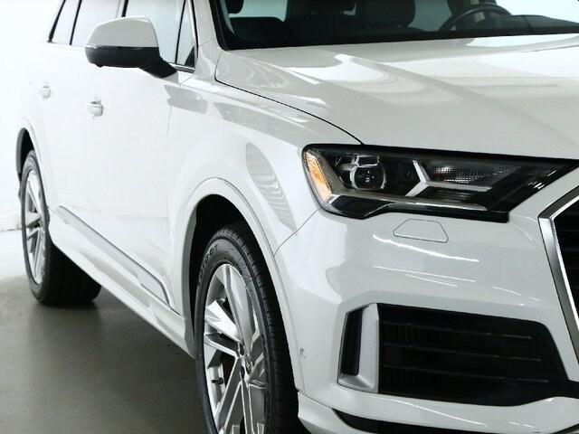 used 2023 Audi Q7 car, priced at $37,900