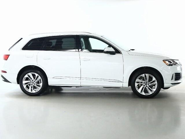 used 2023 Audi Q7 car, priced at $37,900