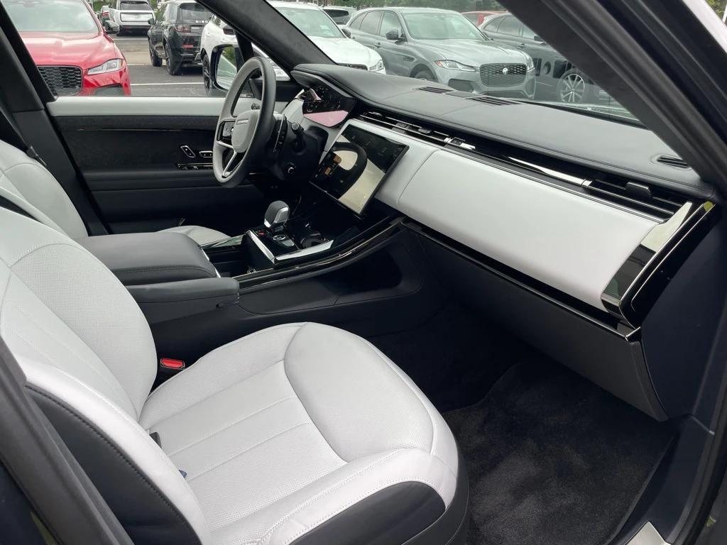 new 2025 Land Rover Range Rover Sport car, priced at $129,605