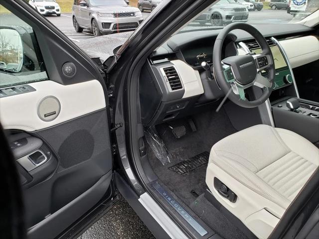 new 2025 Land Rover Discovery car, priced at $68,203