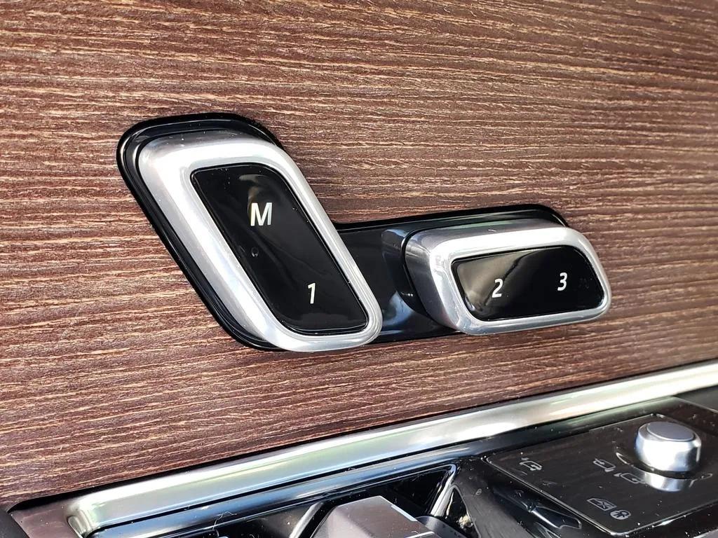 new 2025 Land Rover Range Rover car, priced at $129,640