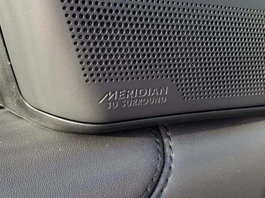 new 2025 Land Rover Range Rover car, priced at $129,640