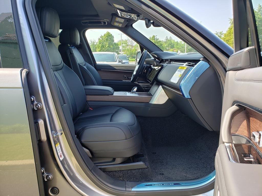 new 2025 Land Rover Range Rover car, priced at $143,515