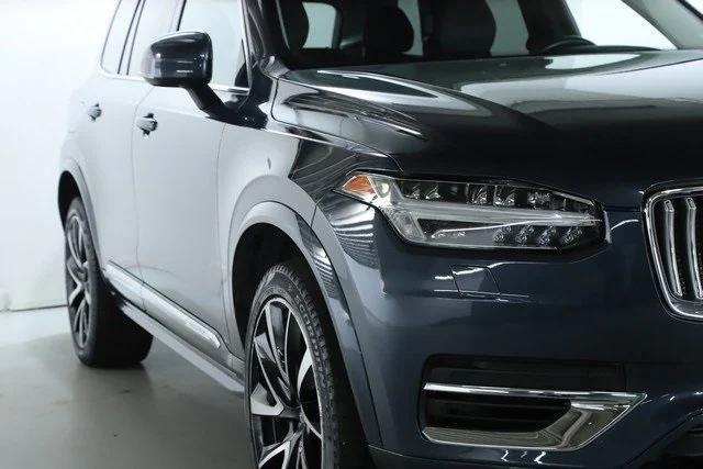 used 2022 Volvo XC90 Recharge Plug-In Hybrid car, priced at $44,000