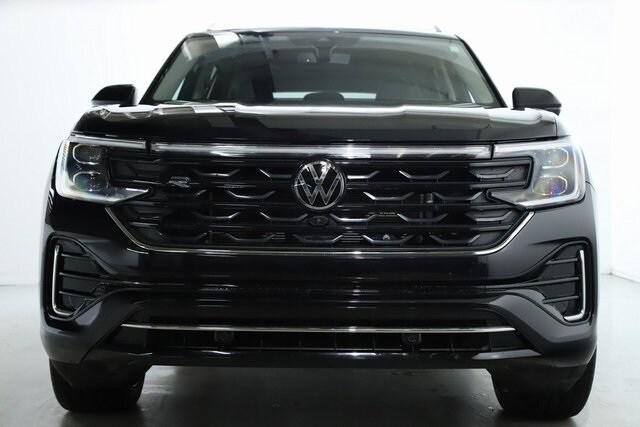 used 2024 Volkswagen Atlas car, priced at $40,000