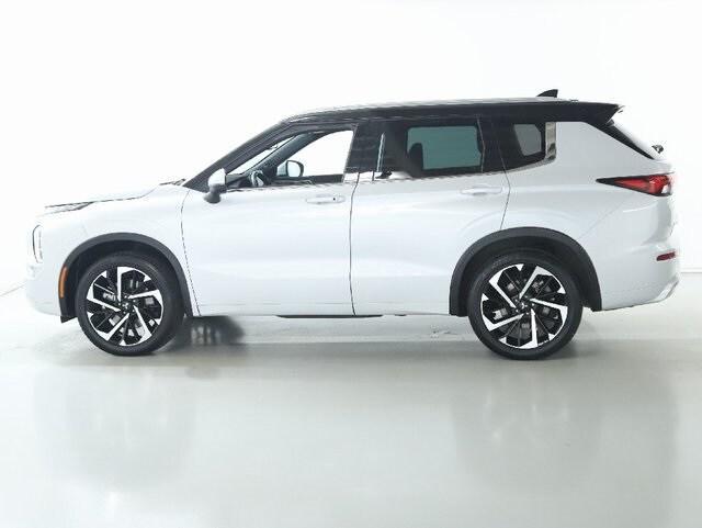 used 2023 Mitsubishi Outlander car, priced at $27,900
