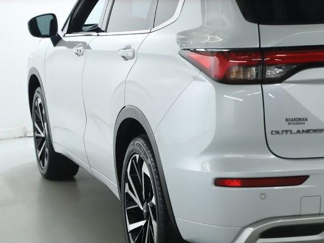 used 2023 Mitsubishi Outlander car, priced at $27,900