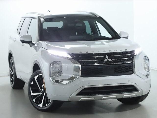 used 2023 Mitsubishi Outlander car, priced at $27,900