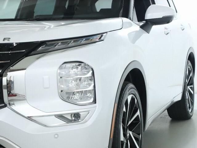 used 2023 Mitsubishi Outlander car, priced at $27,900