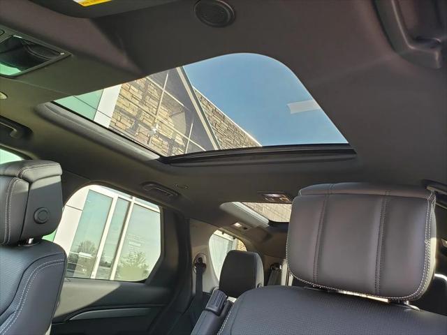 used 2025 Land Rover Discovery car, priced at $79,178
