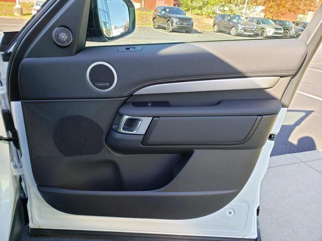 used 2025 Land Rover Discovery car, priced at $76,828