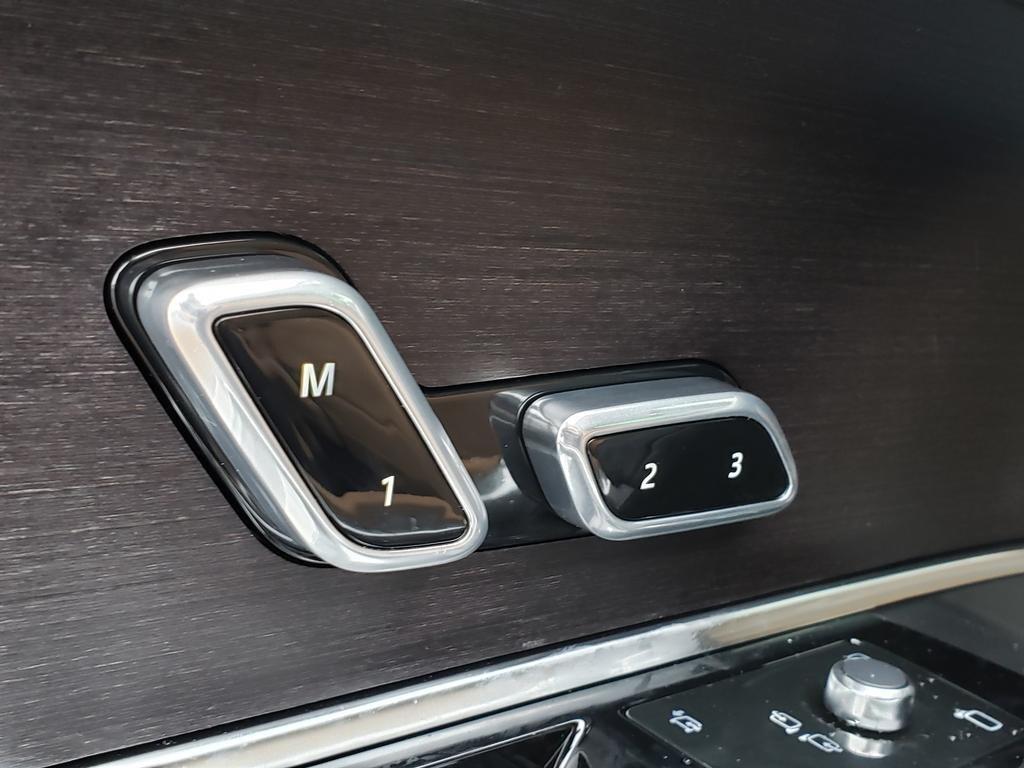 new 2025 Land Rover Range Rover car, priced at $125,555