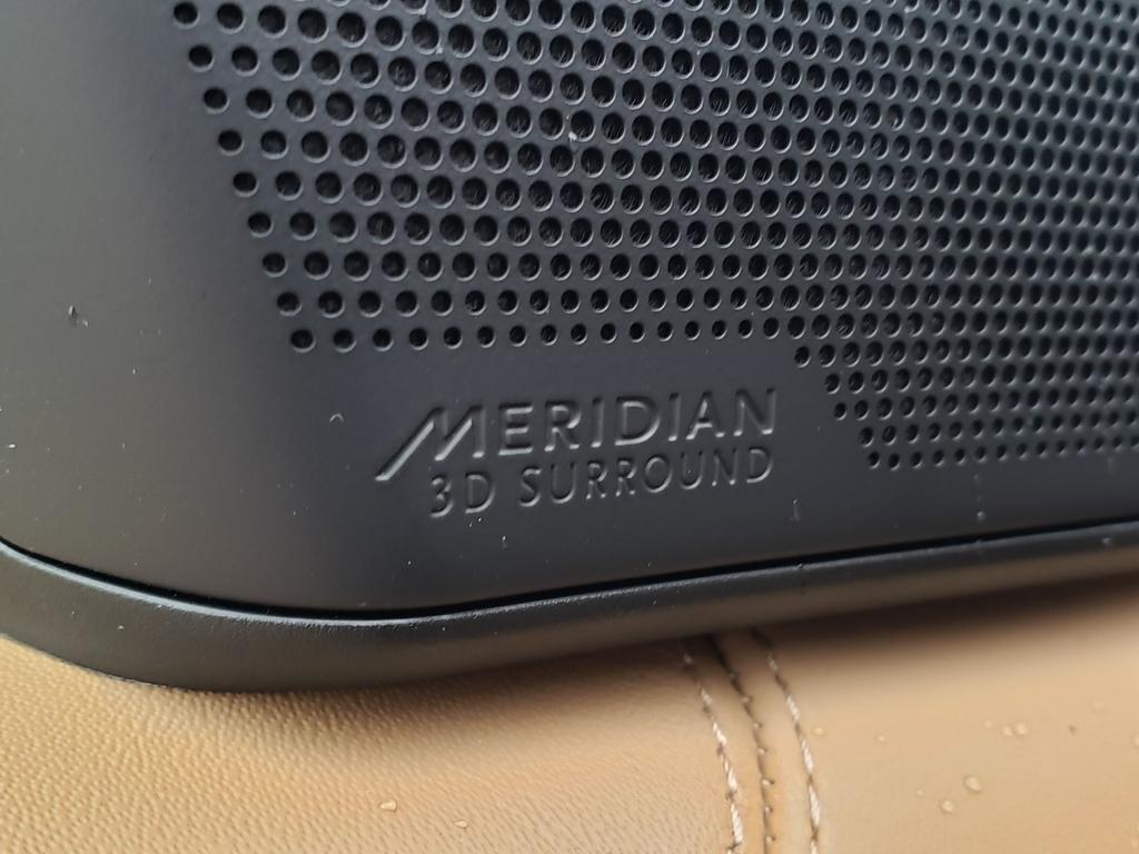 new 2025 Land Rover Range Rover car, priced at $125,555