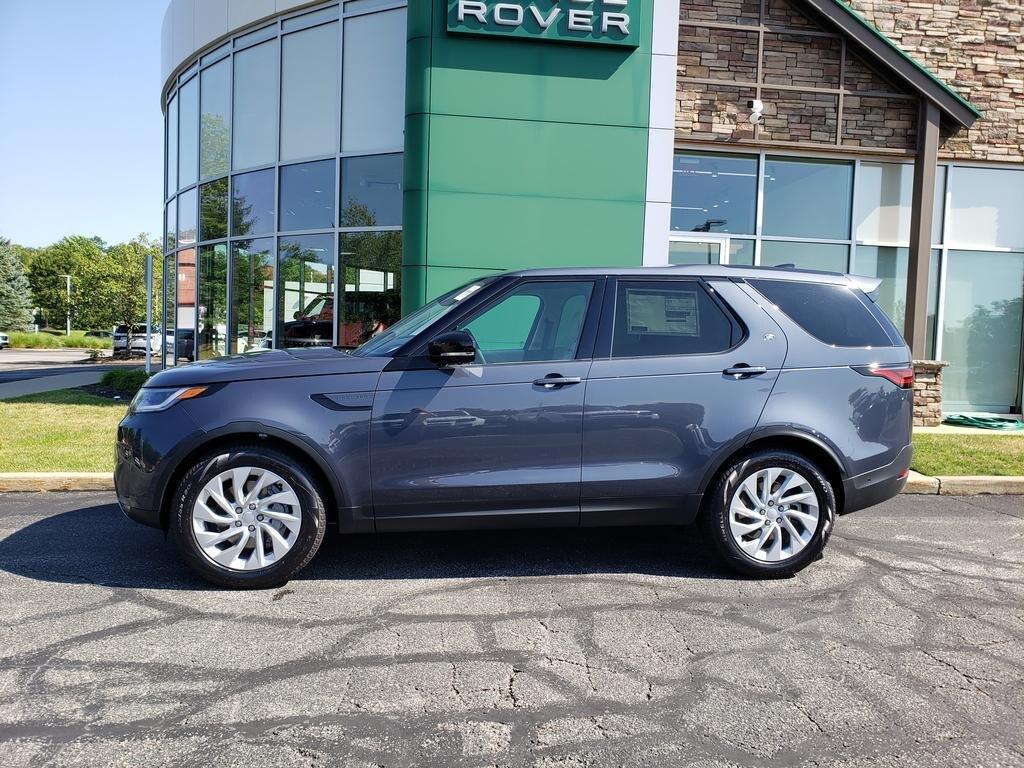 new 2025 Land Rover Discovery car, priced at $66,660