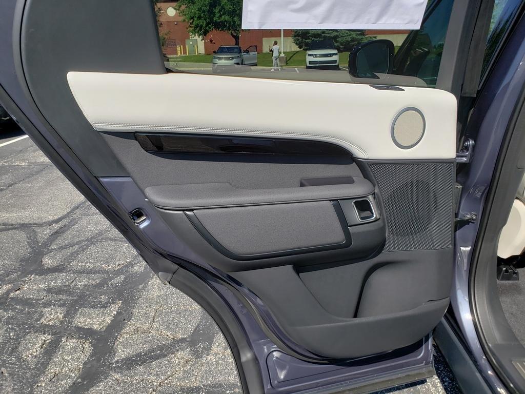 new 2025 Land Rover Discovery car, priced at $66,660