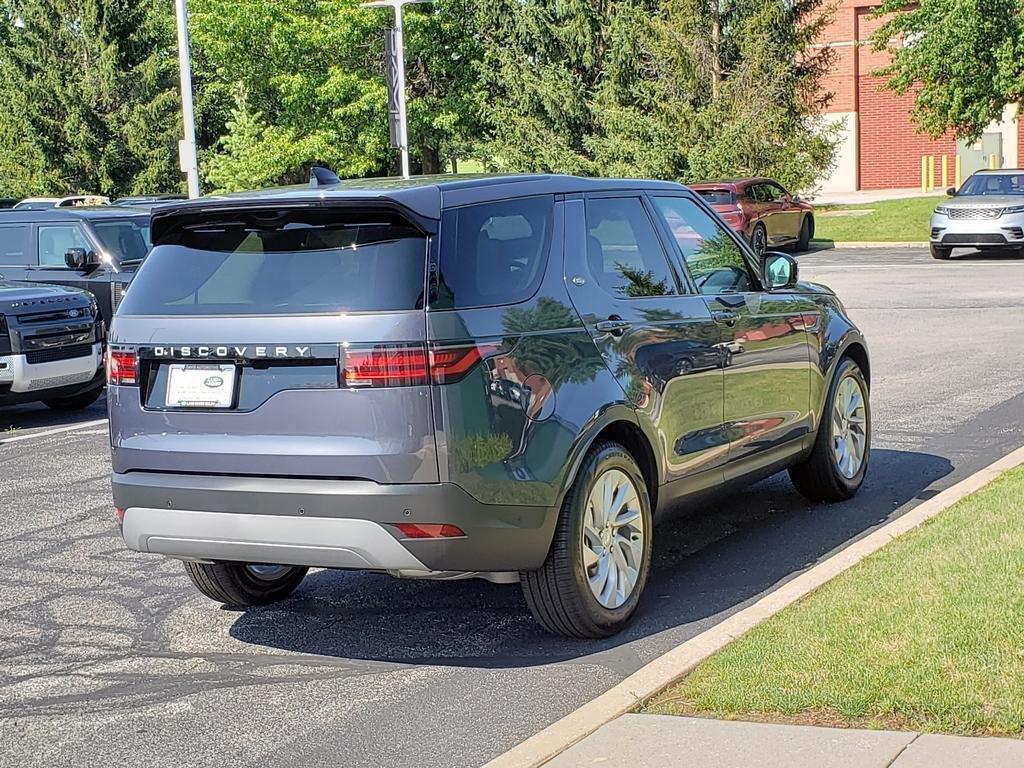 new 2025 Land Rover Discovery car, priced at $66,660