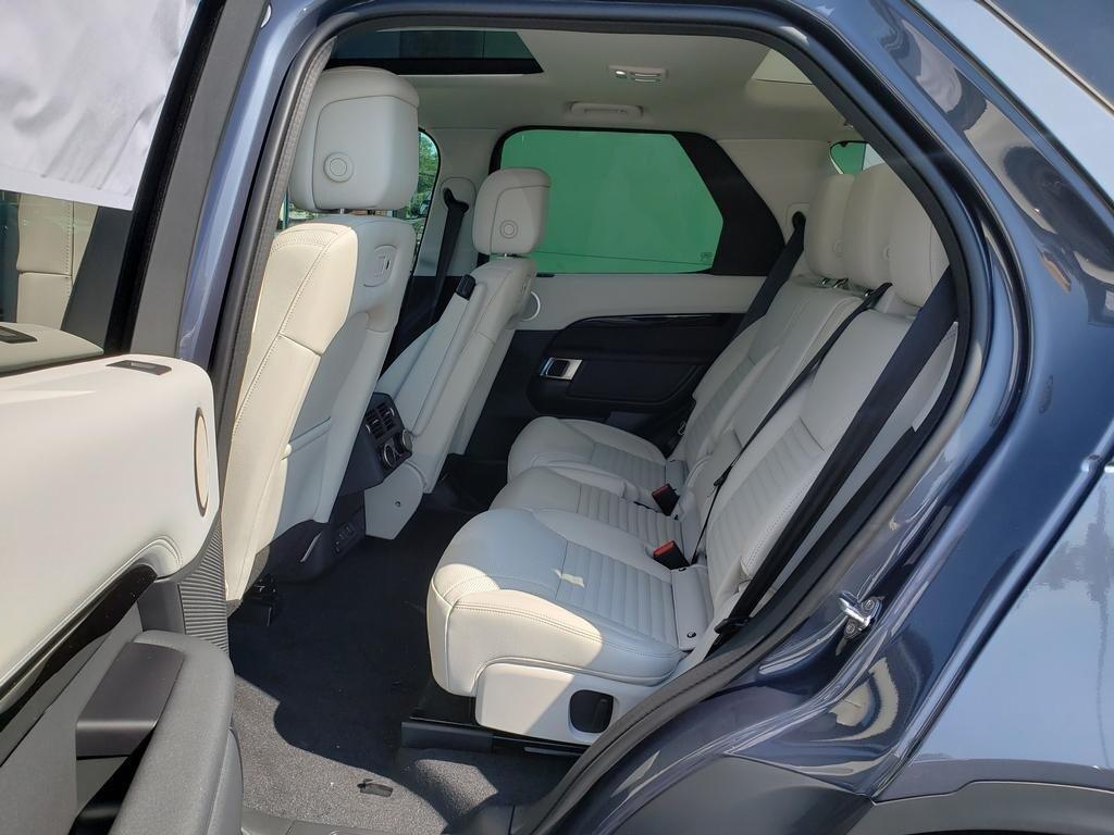 new 2025 Land Rover Discovery car, priced at $66,660
