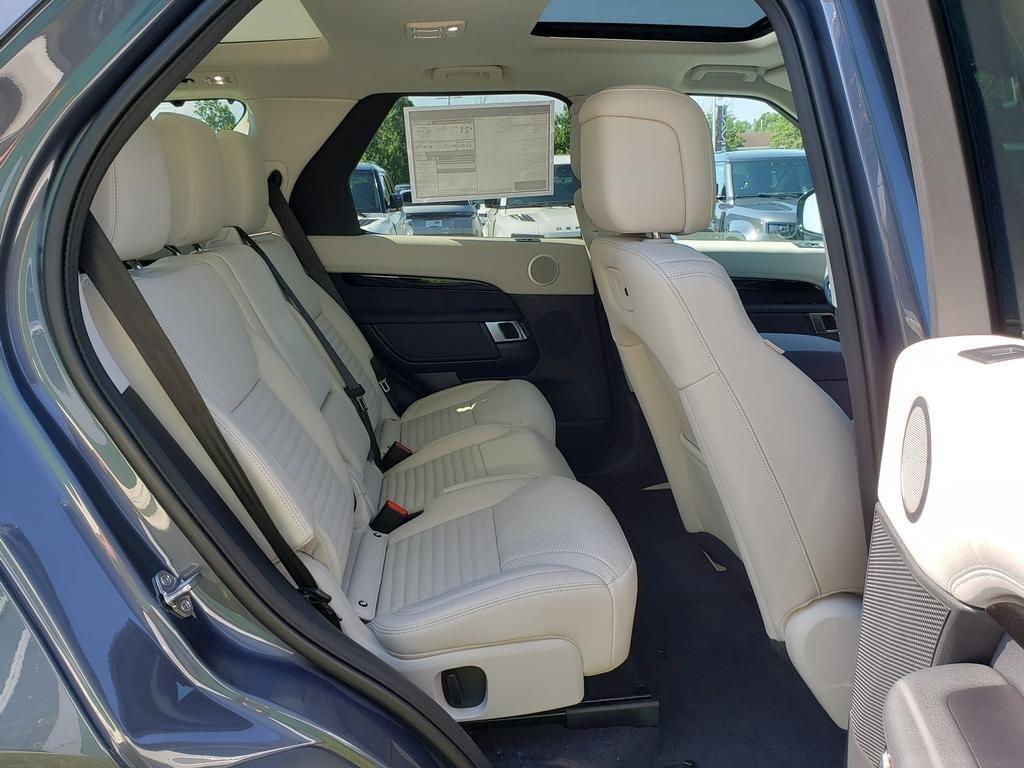 new 2025 Land Rover Discovery car, priced at $66,660