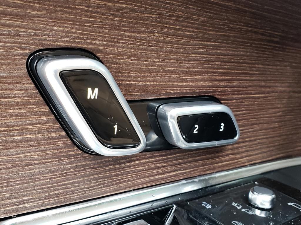 new 2025 Land Rover Range Rover car, priced at $123,755