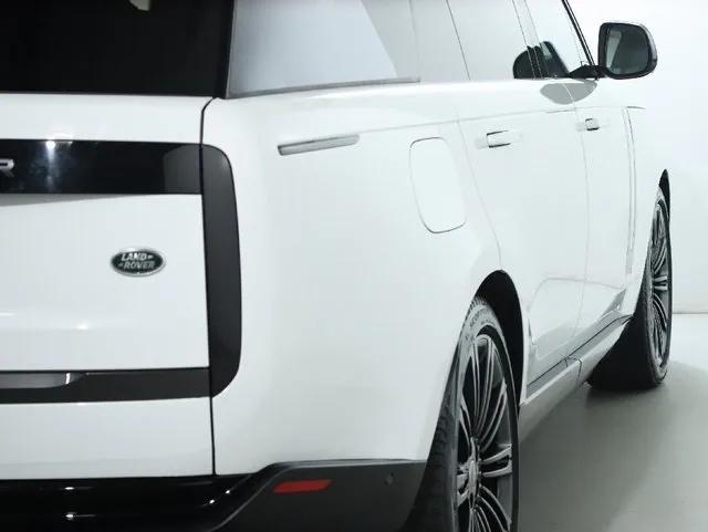 used 2022 Land Rover Range Rover car, priced at $88,944