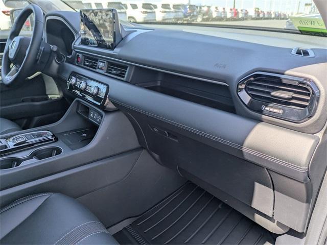 new 2025 Honda Pilot car, priced at $49,250