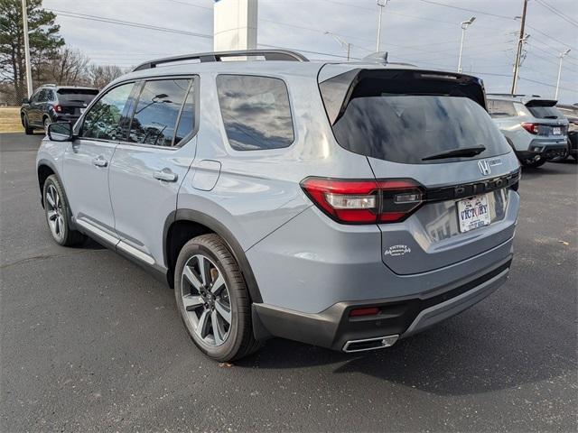 new 2025 Honda Pilot car, priced at $49,350